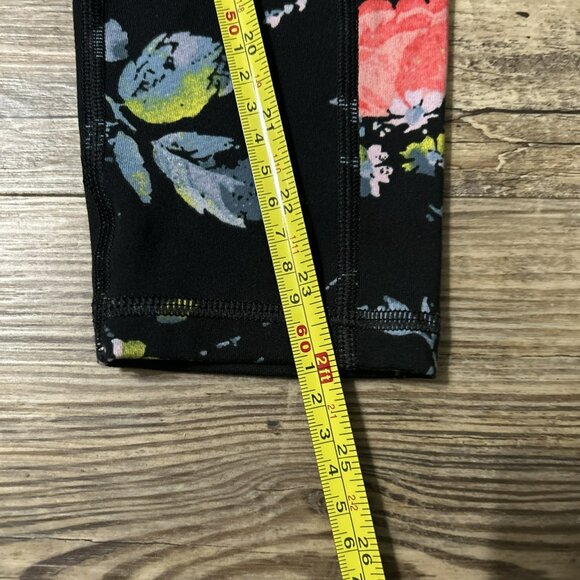 Victoria Secret Sport Women’s Black And Red Floral Athletic Leggings Stretch - Picture 4 of 9